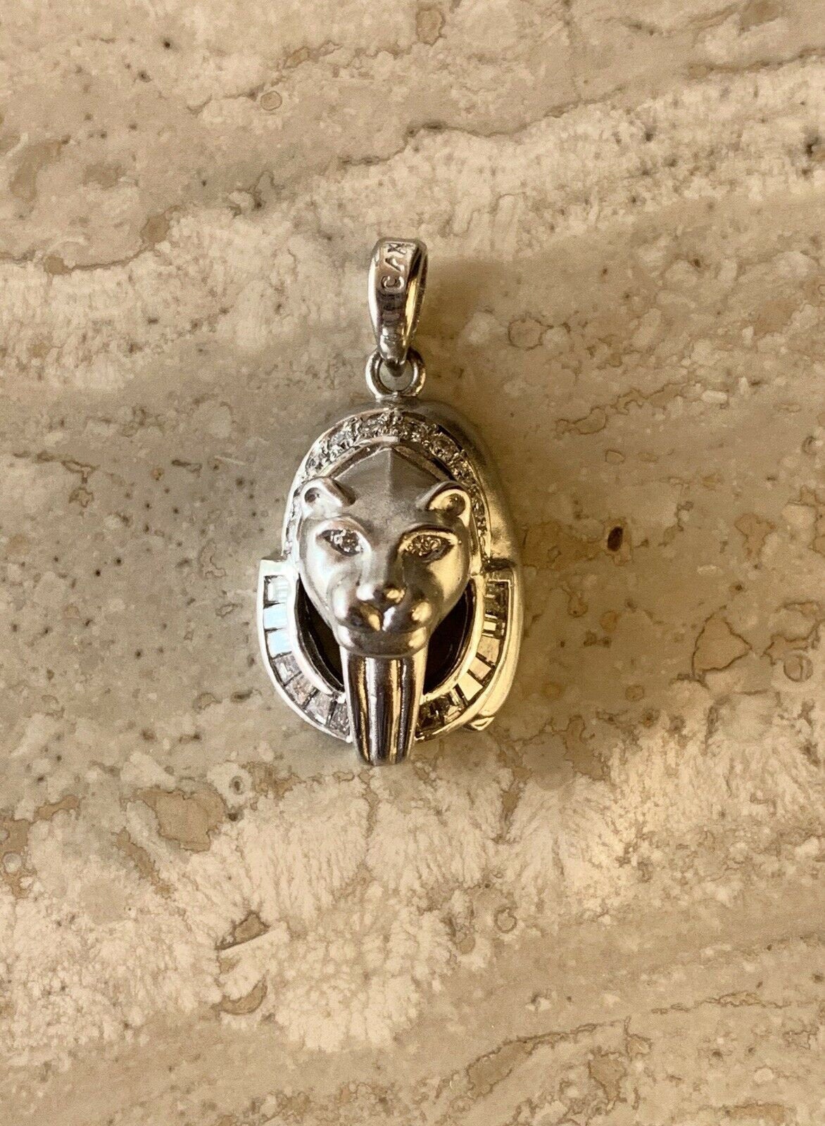 14K White Gold Pretty Tiger Face Pendant With Baguette and Round Diamonds 0.68 cts