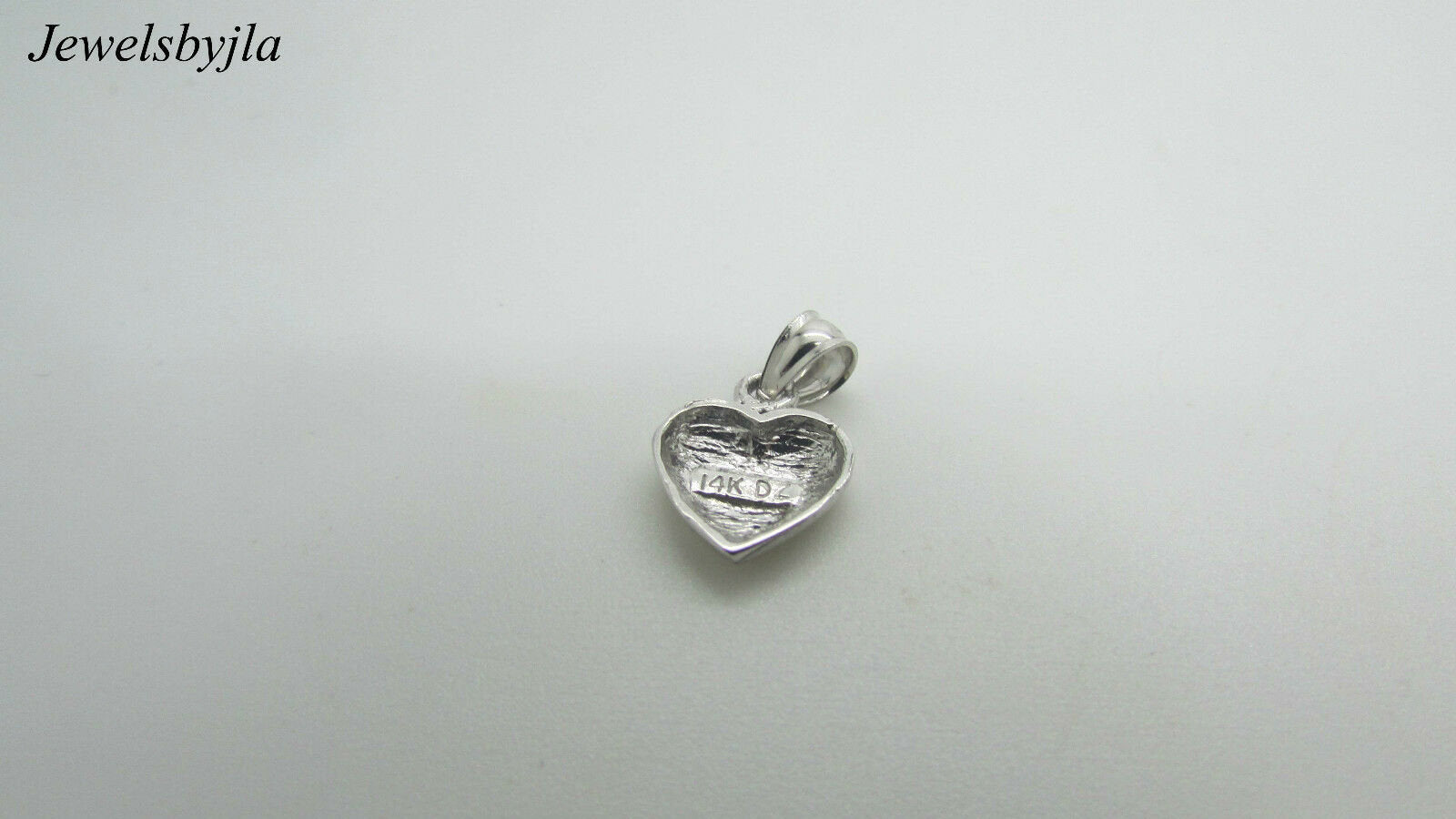 14K White Gold Cute Detailed Heart Charm/Pendant 0.9 Grams