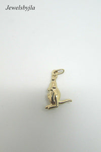 14K Pretty Yellow Gold Puffed 3-D Kangaroo Pendant 1.2 Grams