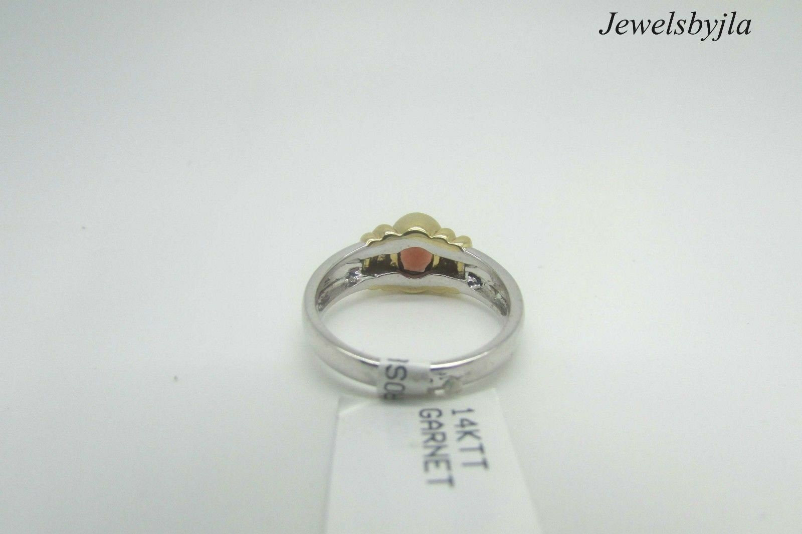 14K Multi Tone Gold Pretty Oval Shape Garnet Ladies Ring 4.7 Grams