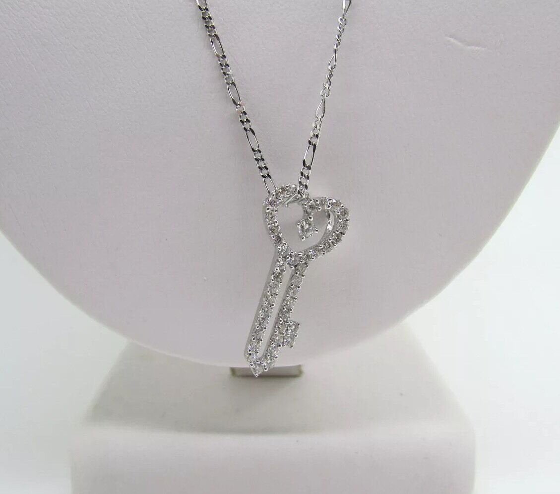 14K White Gold Pretty Diamond Heart Key Lock Pendant/Charm With Chain 3.2 Grams