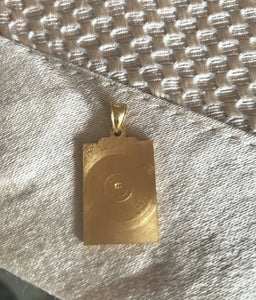 21K Pretty Yellow Gold With Navy Armenian Alphabet Pendant 5.5 Grams