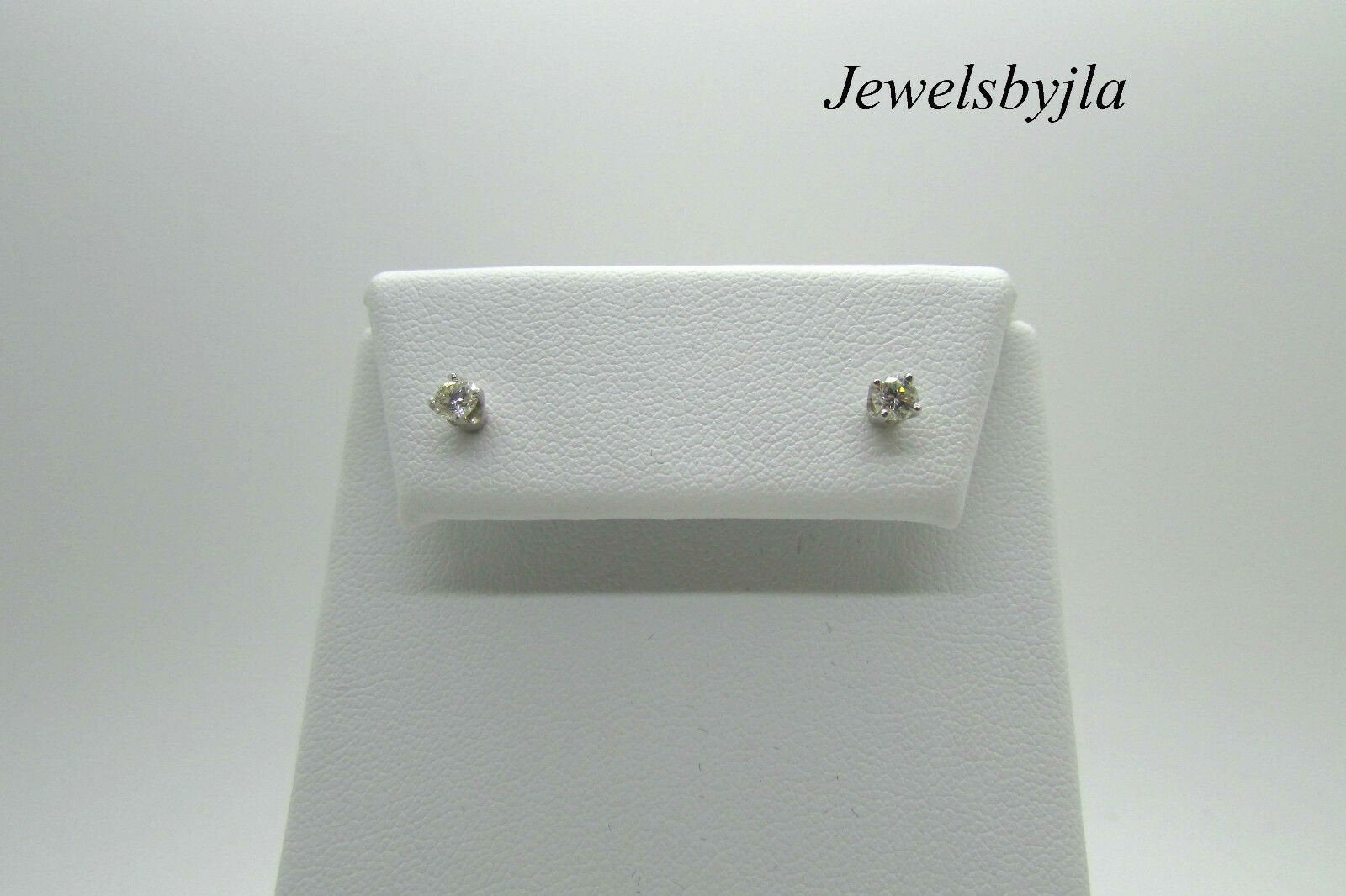 14K Pretty White Gold Clean Round Diamond Stud Earrings .30 Cts H Vs