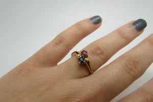 14K Yellow Gold Ladies Pretty Ring With Sapphire Diamond Ruby Stones 2.5 Grams