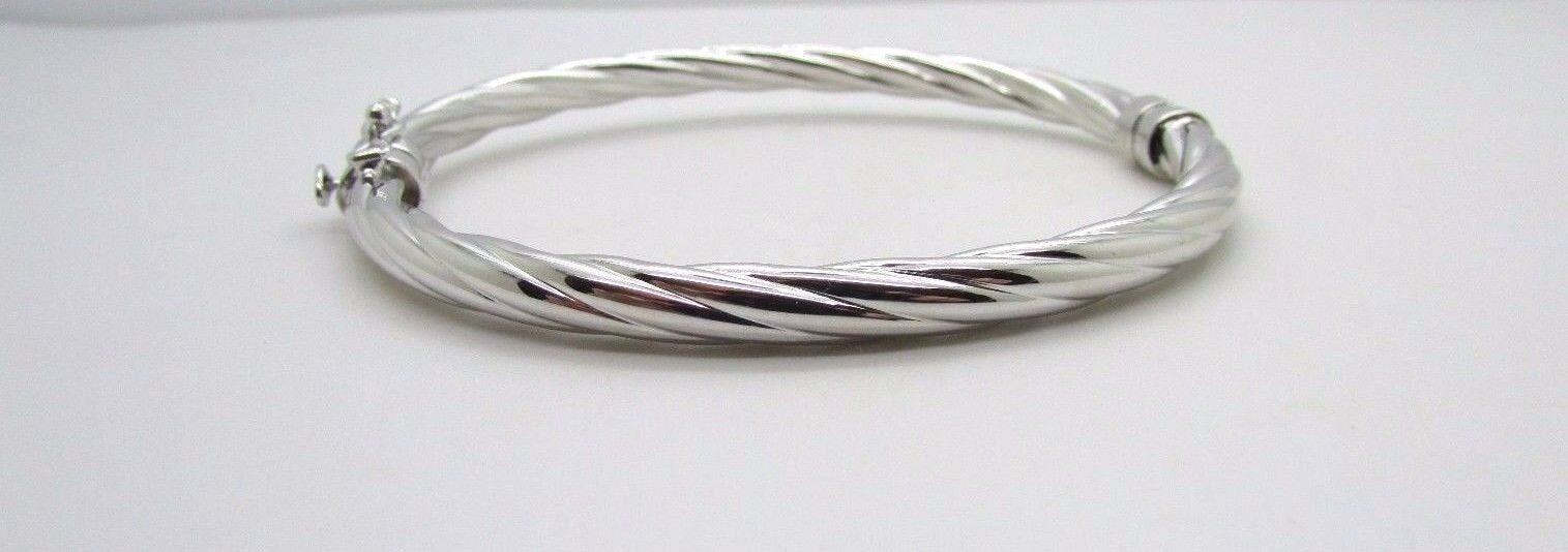 14K Pretty White Gold Thick Twisted Bracelet 8.2 Grams
