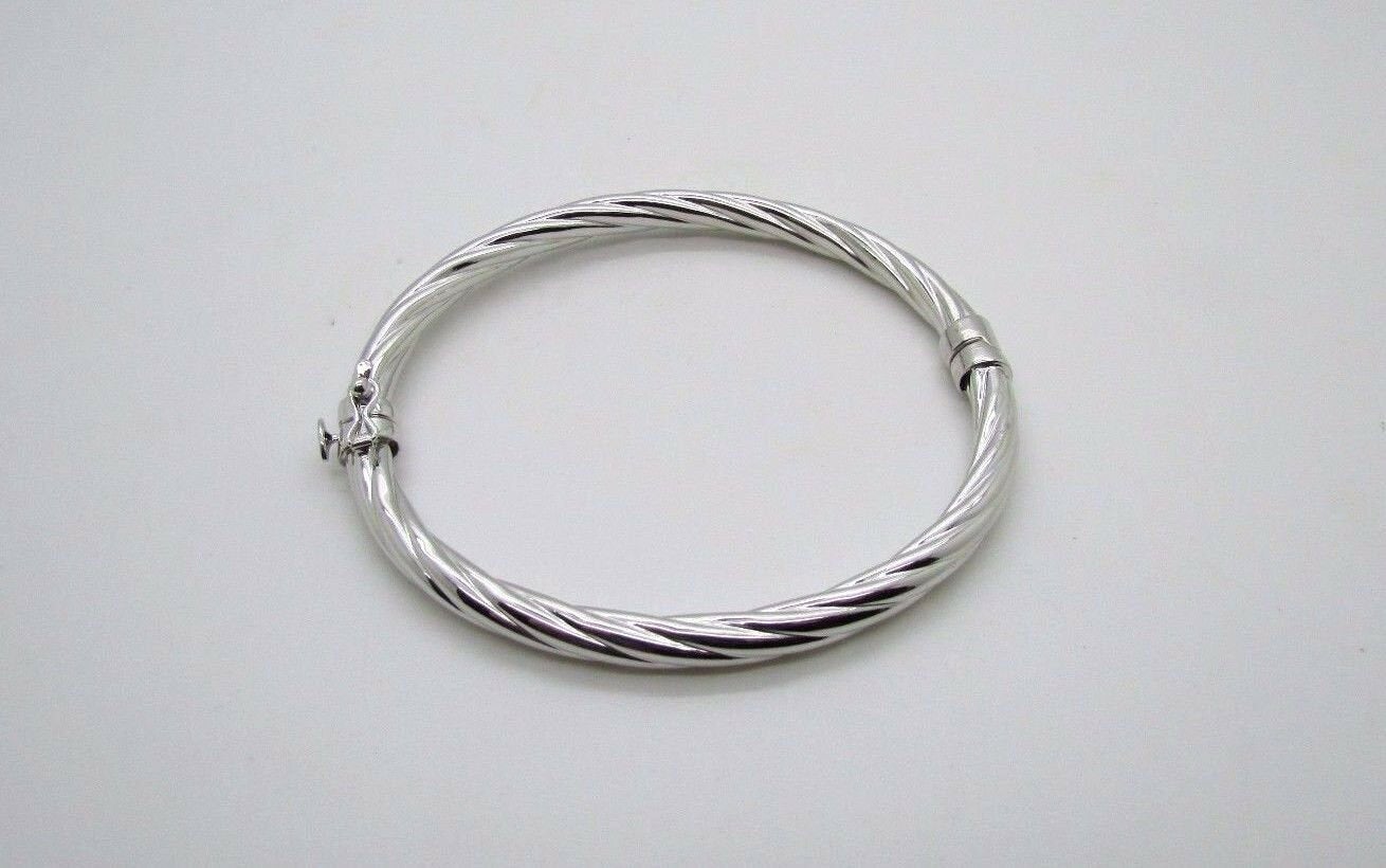 14K Pretty White Gold Thick Twisted Bracelet 8.2 Grams