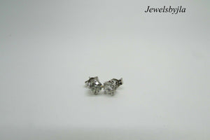 14K Pretty White Gold Clean Round Diamond Stud Earrings .82 Points G Si2