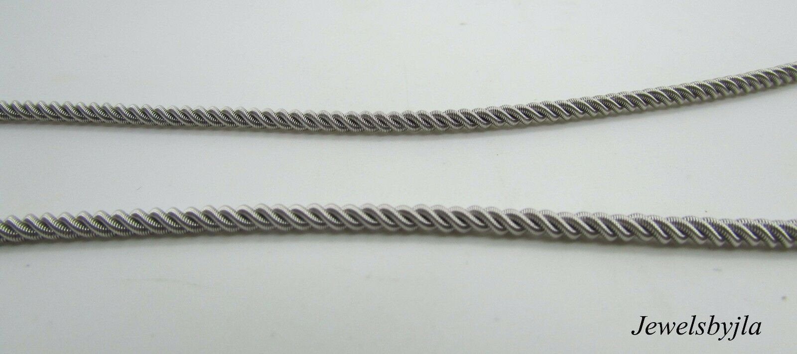 14K Pretty White Gold Twisted Thick Chain 20 Inches 10.5 Grams 2.4 Mm