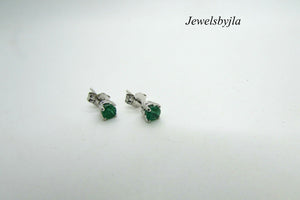 14K Pretty White Gold Round Emerald Stud Earrings .40 Points