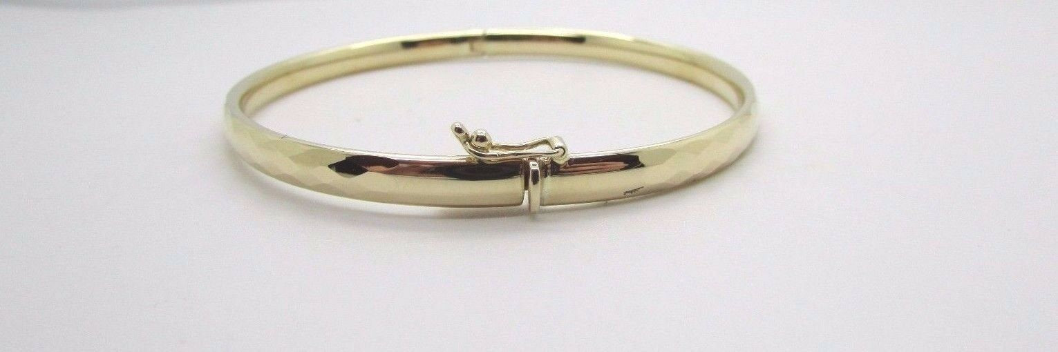 14K Pretty Yellow Gold Thick Hammered Bracelet 7 Grams