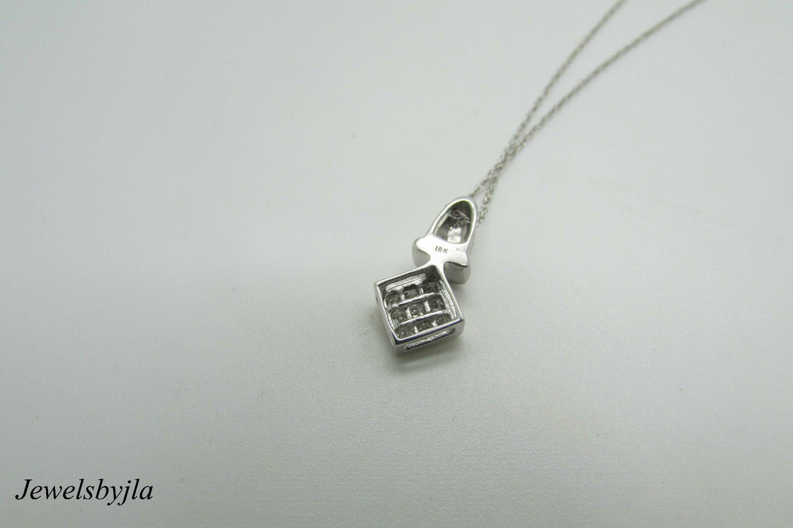 14K Pretty White Gold Square Pendant With 9 Princess Cut Diamonds 0.26 Cts