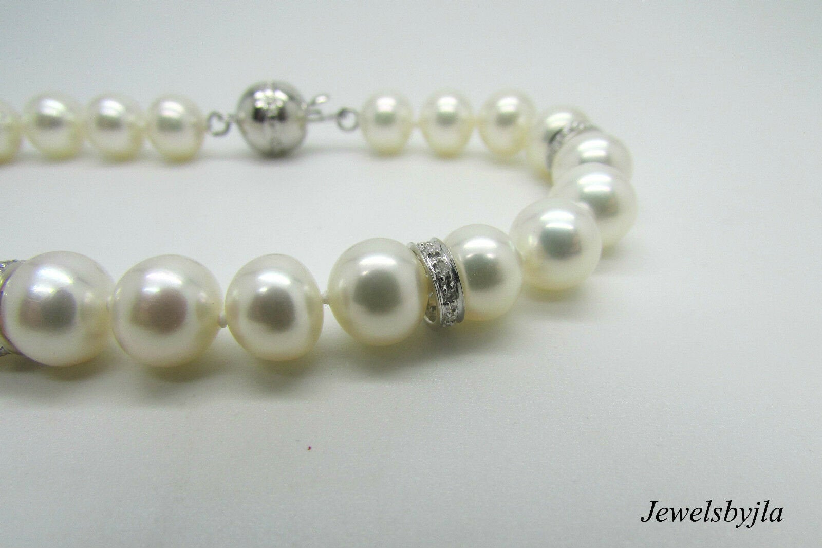 14K White Gold Pretty Cultured Pearl Bracelet With Diamond Rondelles 0.40 Cts