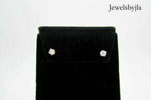 14K Pretty White Gold Round Diamond Stud Earrings .33 Points
