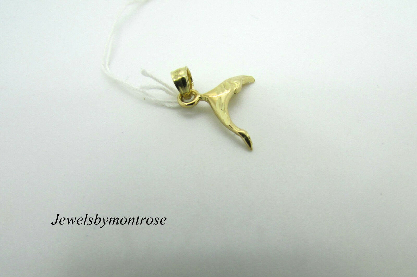 14K Yellow Gold Pretty Dolphin Charm/Pendant 0.7 Grams