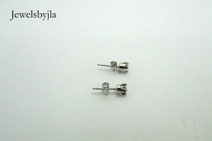 14K Pretty White Gold Clean Round Diamond Stud Earrings .40 Cts H Vs