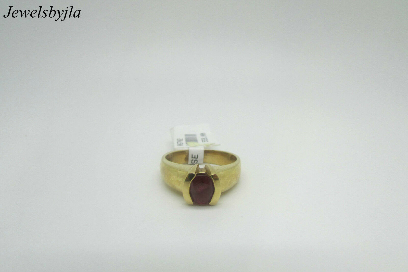 14K Yellow Gold Pretty Oval Shape Ruby Ladies Ring 6.6 Grams