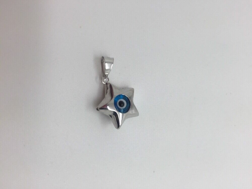 14K Pretty White Gold Star Shaped Evil Eye Pendant 1.3 Grams