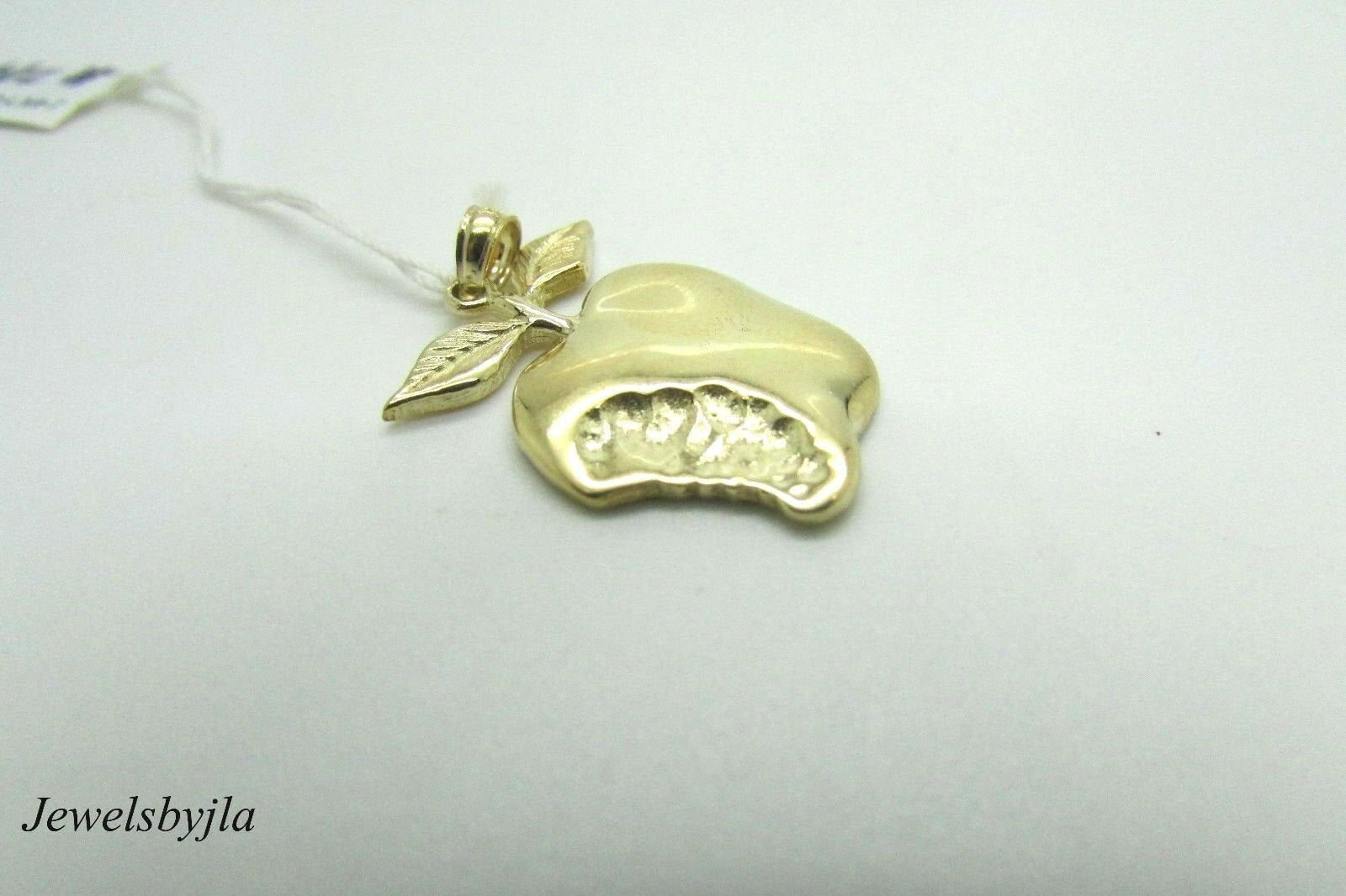 14K Yellow Gold Beautiful Bitten Apple Pendant Adam And Eve 3.0 Grams
