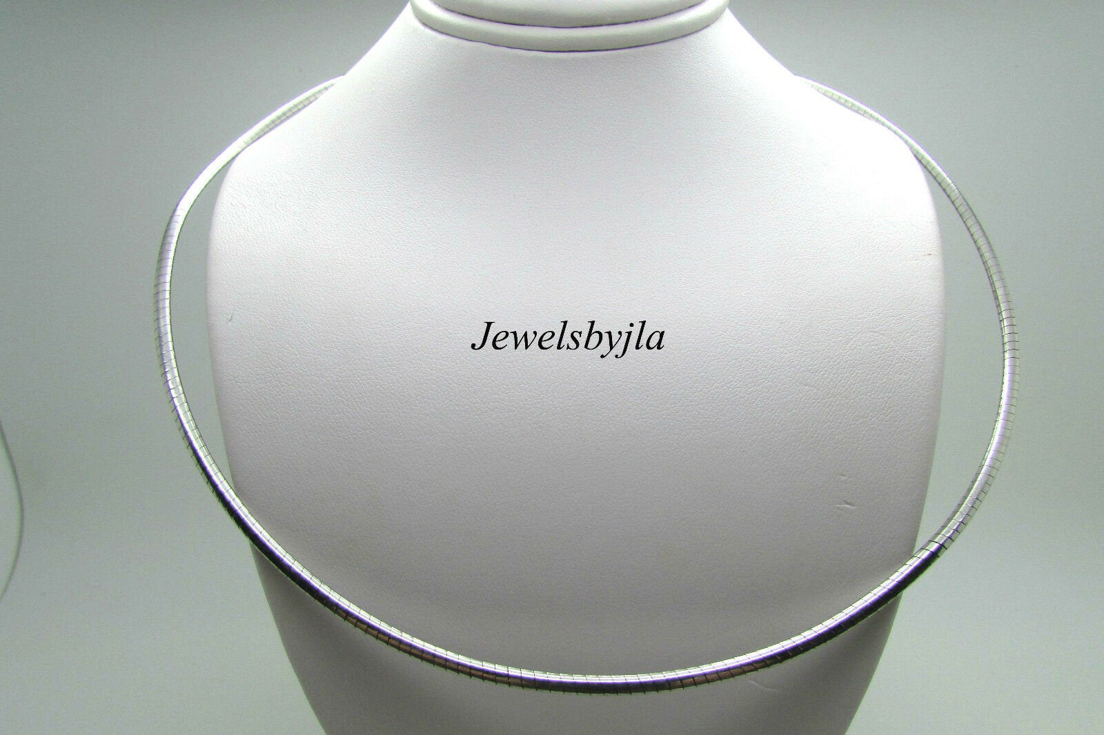 14K Pretty White Gold Omega Chain 17.5 Inches 31.50 Grams Made In Italy
