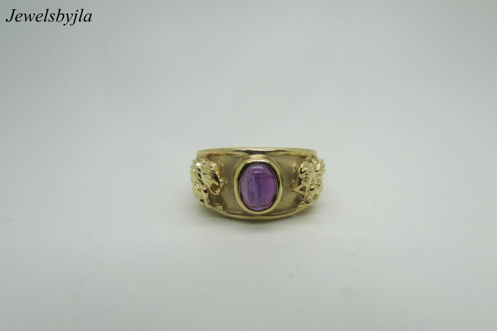 14K Yellow Gold Pretty Oval Shaped Cabochon Amethyst Ring With Lion Size 8