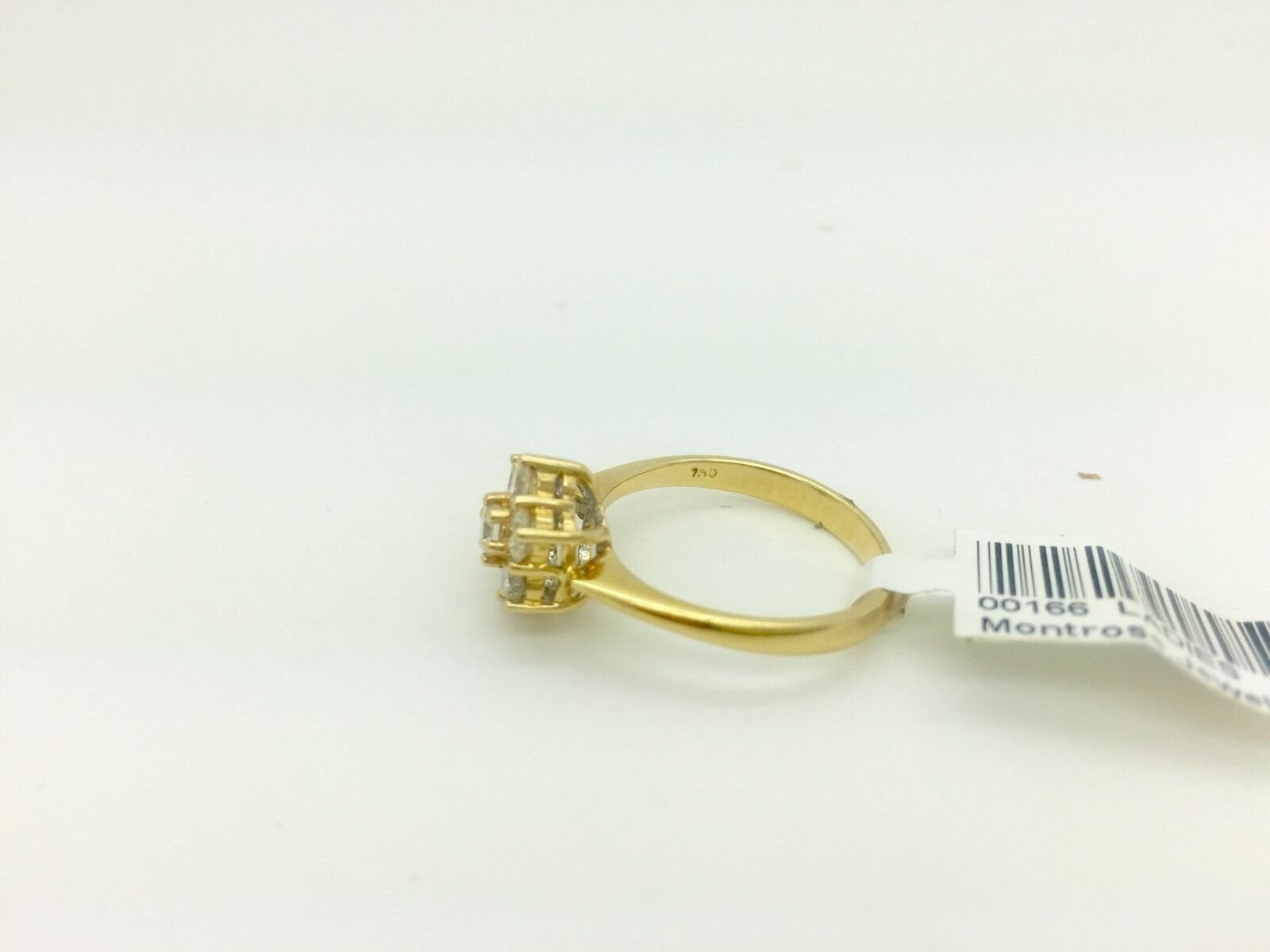 18K Yellow Gold Cluster Ring With Round Diamonds 3.5 Grams Size 6 .75 Cts