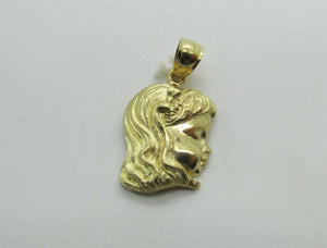 14K Pretty Yellow Gold Heart Detailed Face Of Girl With Bow Pendant 2.3 Grams