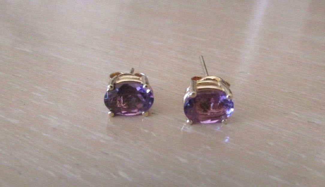 14K Pretty Yellow Gold Oval Amethyst Stud Earrings 1.3 Grams 1.48 Cts