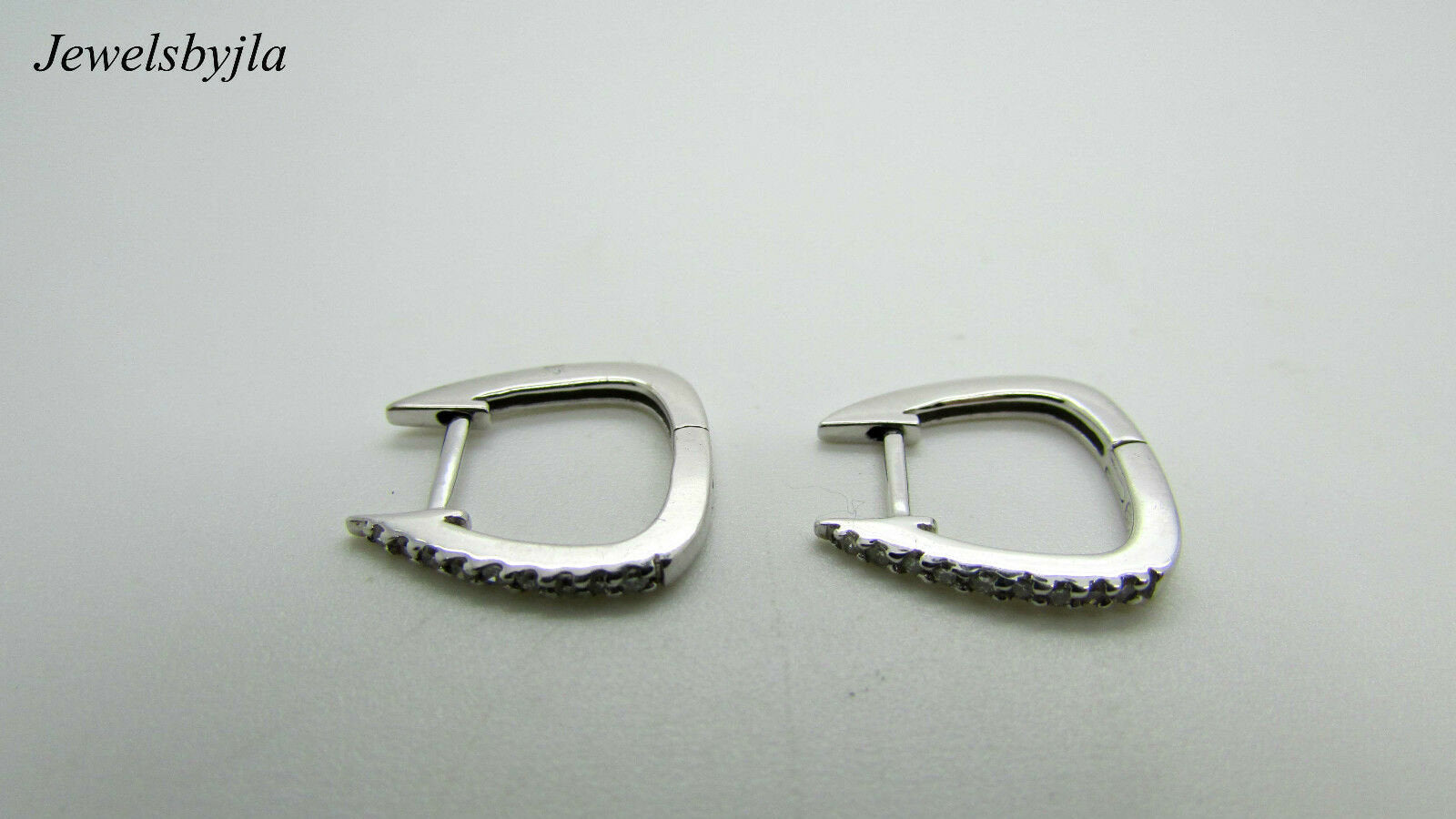14K White Gold Square Polished Huggie Earrings With Diamonds 0.15 Cts 1.7 Grams