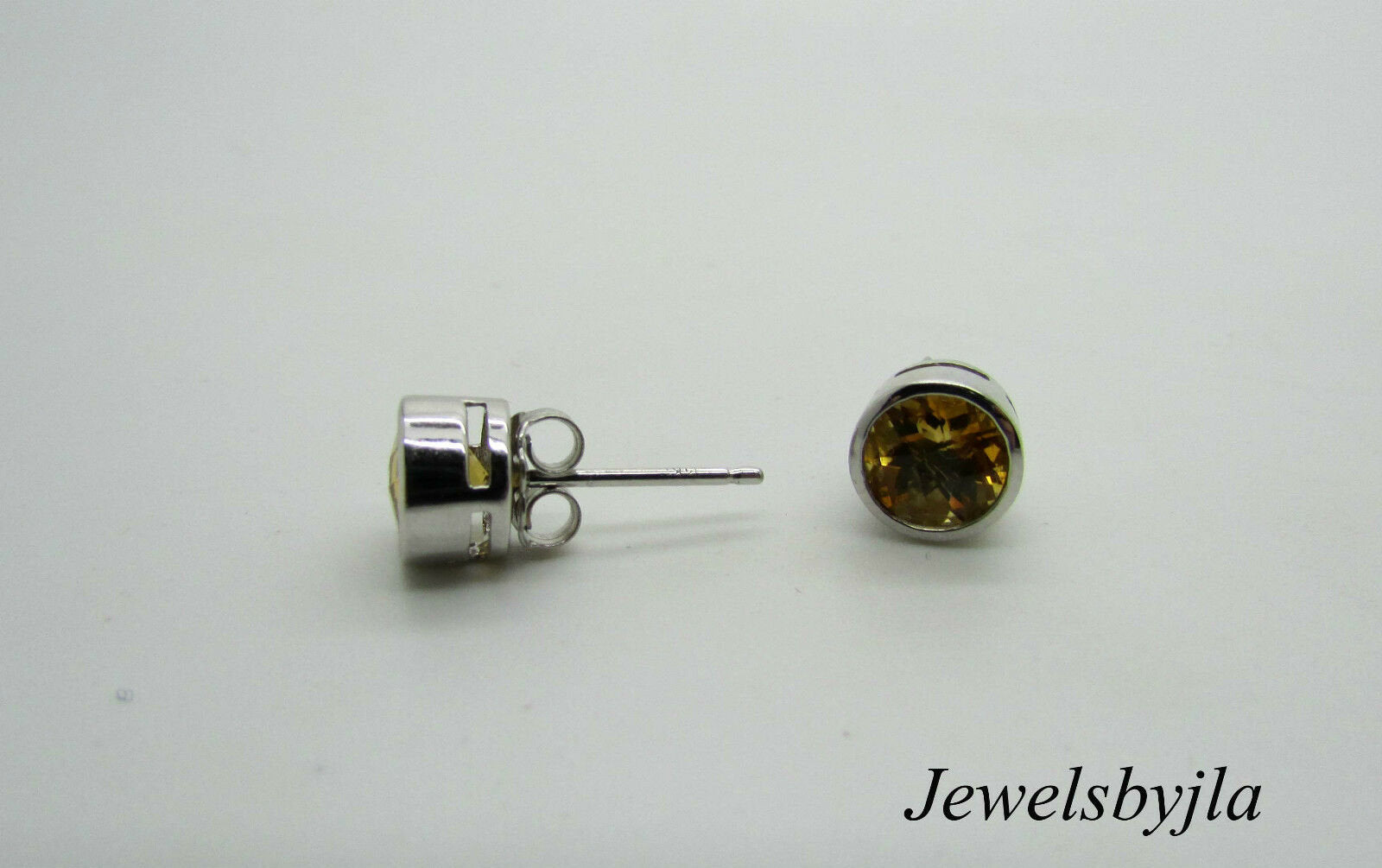 14K Pretty White Gold Citrine Stud Earrings Round Faceted Cabochon Bezel