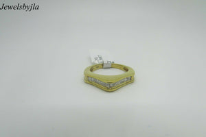 18K Yellow Gold Pretty Curved Ring Band With 12 Princess Cut Diamonds .50 Cts