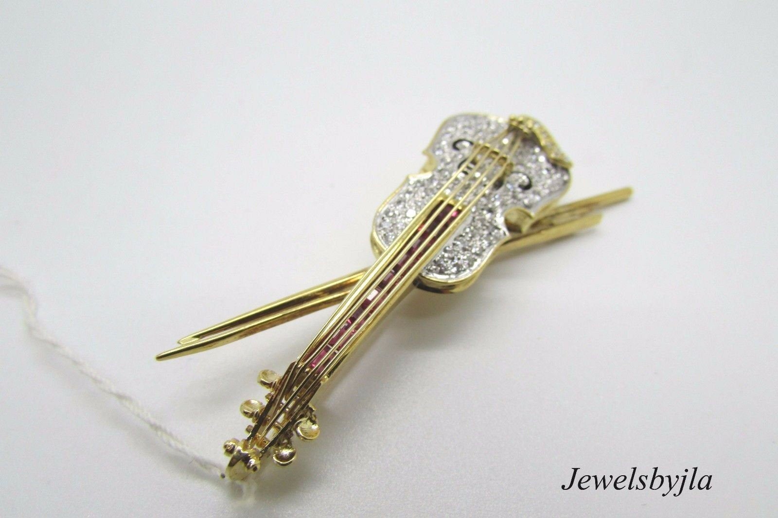 18K Pretty Yellow Gold Violin Pin With Round Diamonds And Rubies 2.65 Cts Total