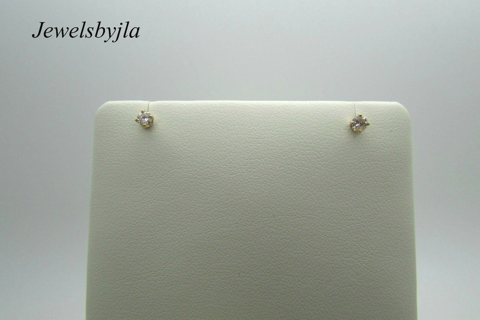 14K Pretty Yellow Gold Round Diamond Stud Earrings .25 Points I Color I1 Clarity