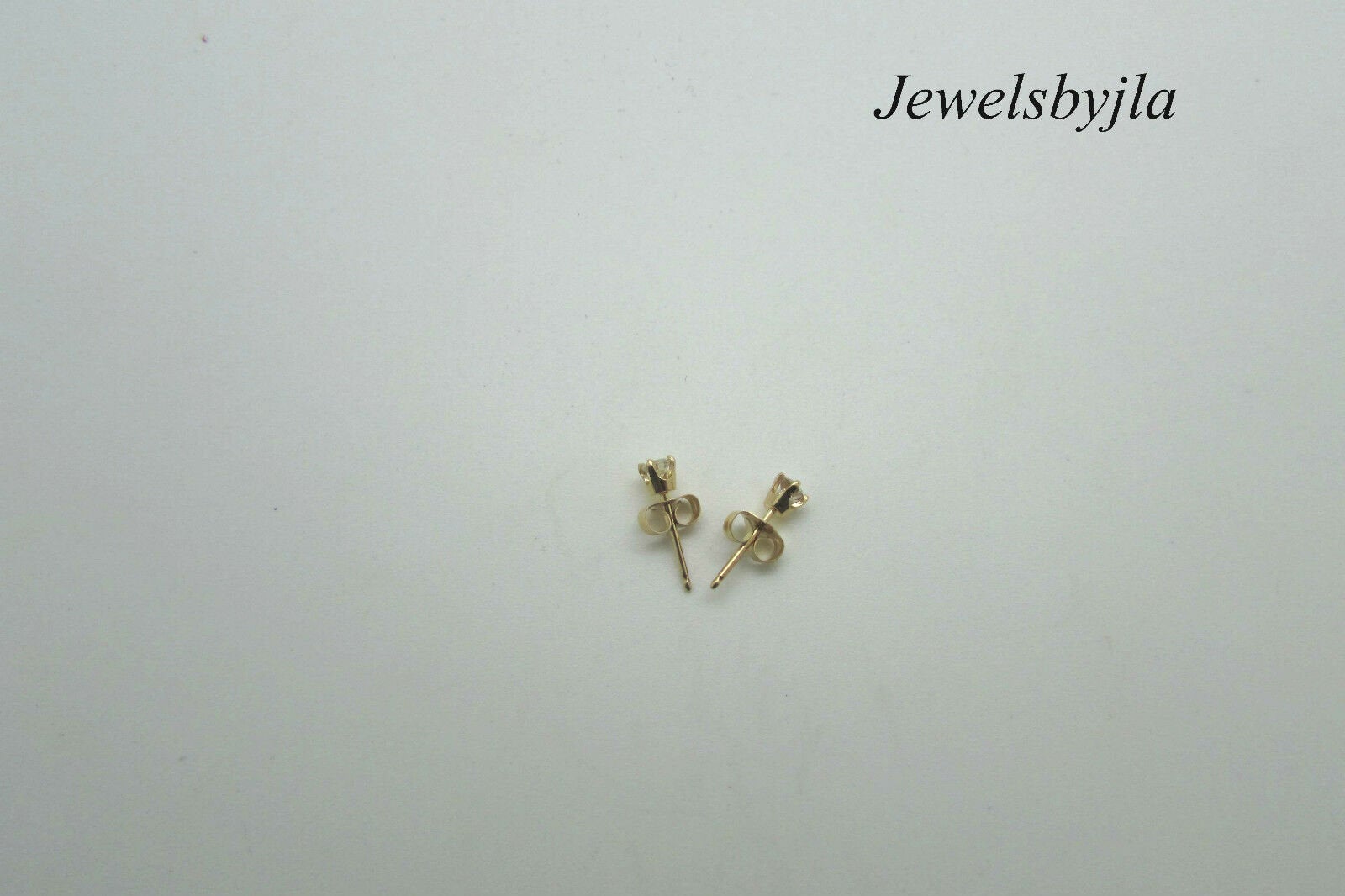 14K Pretty Yellow Gold Round Diamond Stud Earrings .25 Points I Color I1 Clarity