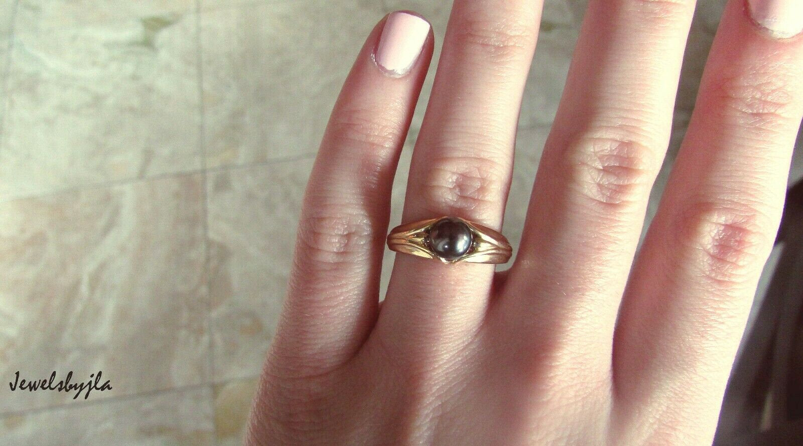 14K Pretty Yellow Gold Ring With Round Black Pearl 4 Grams Size 7 Sizable