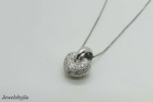 18K Pretty White Gold Ladies Shiny Heart Thick Pendant and Round Diamonds 0.25 Cts