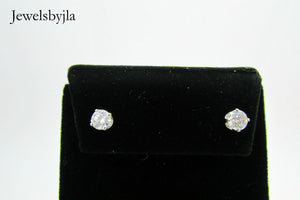 14K Pretty White Gold Clean Round Diamond Stud Earrings .85 Points G Si2