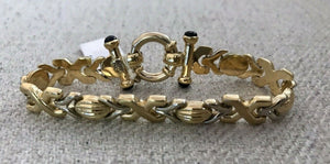 14K Pretty Yellow Gold Thick Bracelet With Bar Design and Black Stud On Each End