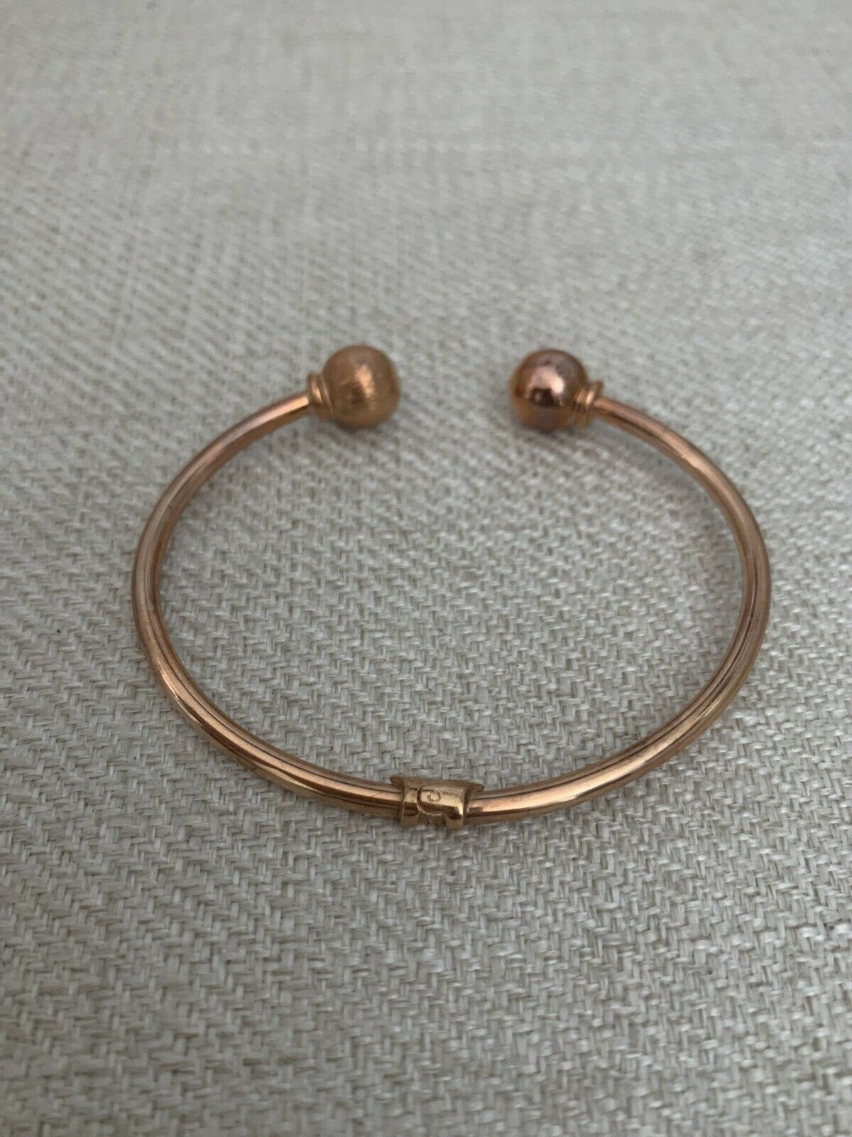 14K Pretty Rose Gold Cuff Bracelet W/ 2 Polished/ Matte Balls Lined Up 7.5 Grams