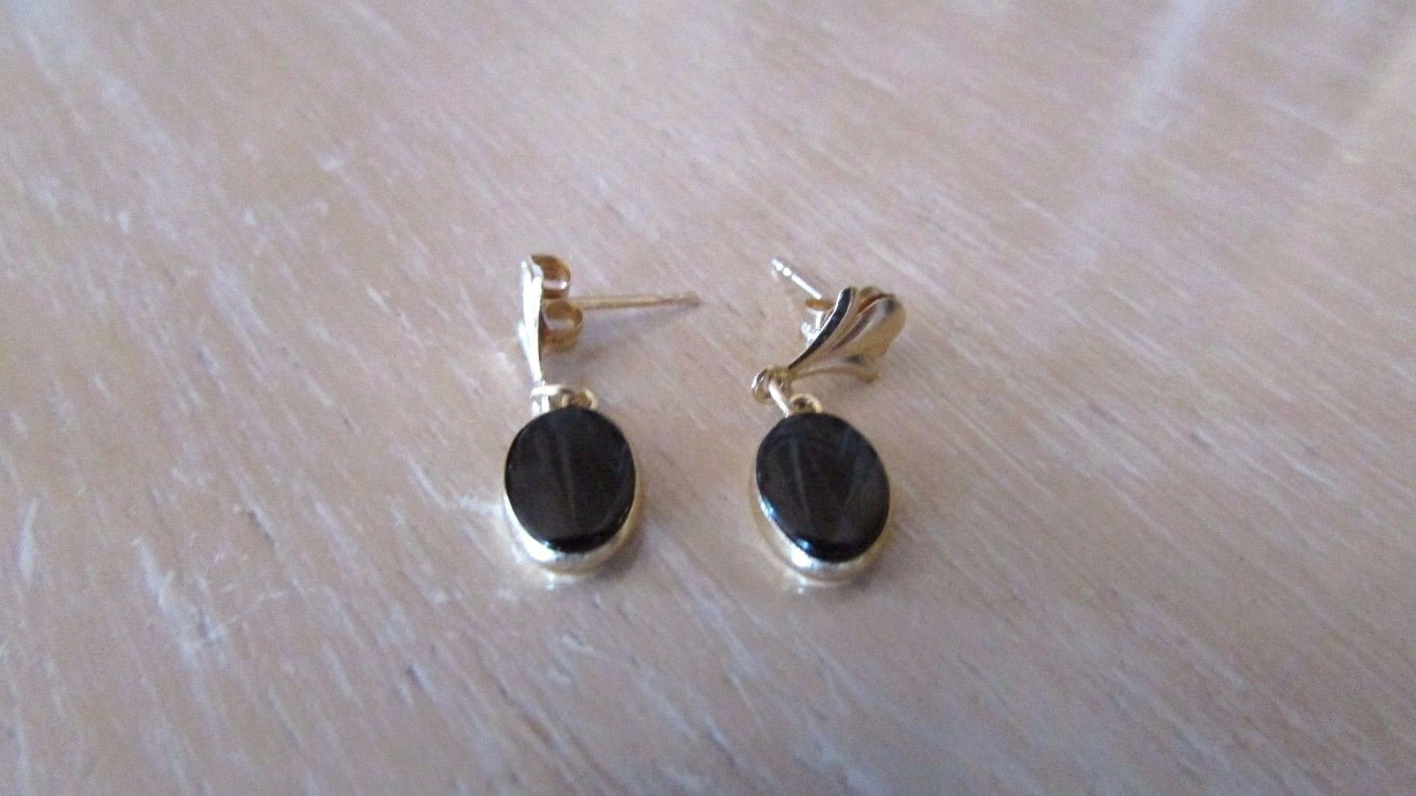 14K Pretty Yellow Gold Oval Onyx Drop/Dangling Earrings 0.9 Grams