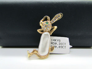 14K Yellow Gold Fresh Water Pearl Pendant/Brooch Bunny With Diamonds 0.31 Cts