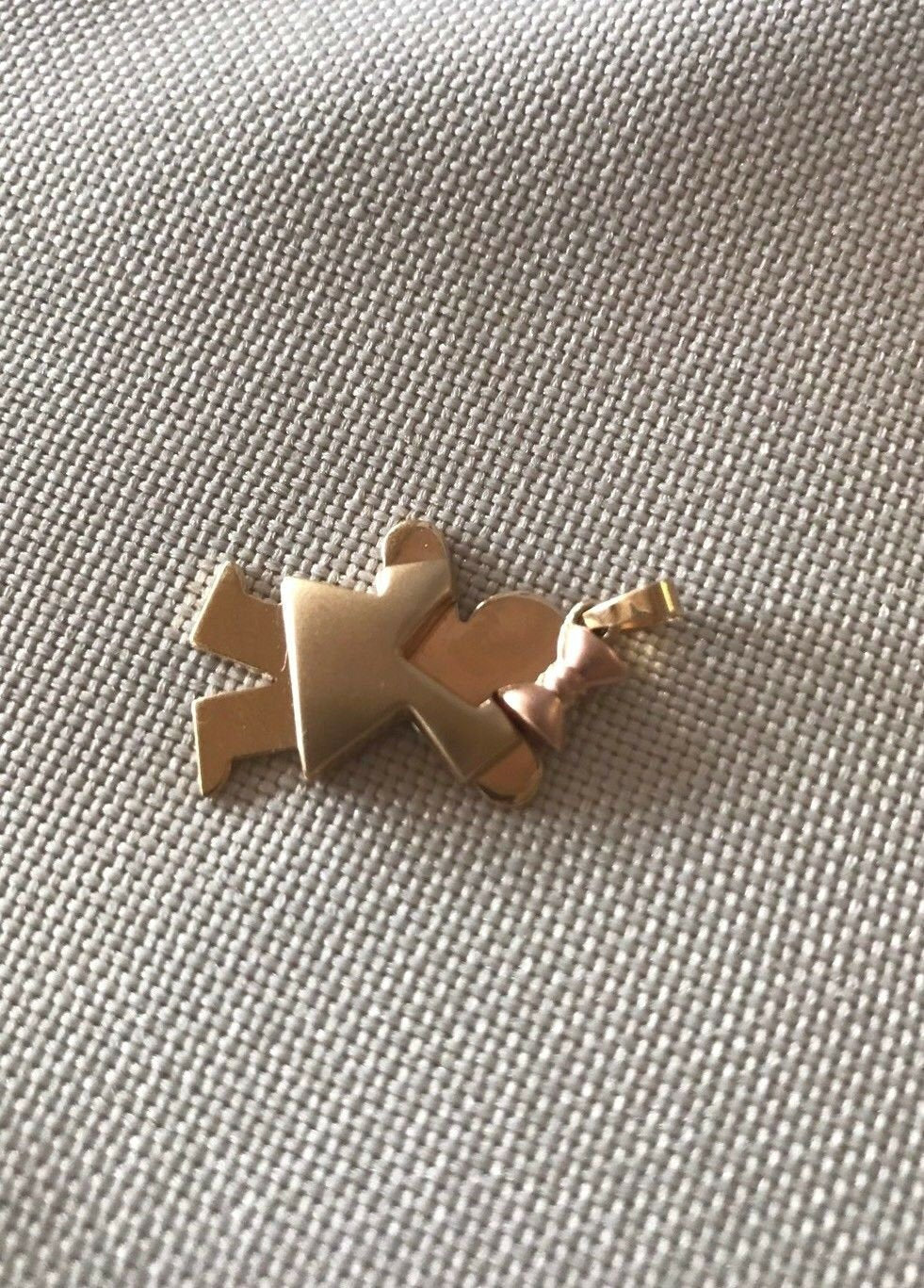 14K Pretty Yellow Gold Little Girl Charm Pendant Pink Bow On The Head 3.8 Grams