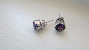 14K Pretty White Gold Round Faceted Amethyst Earrings 1.50 Cts 1.9 Grams