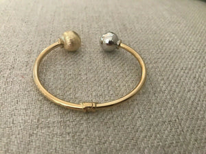 14K Pretty Two Tone Polished Open Cuff Bracelet With 2 Balls 8.4 Grams