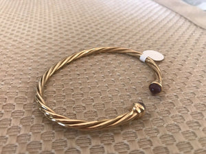 14K Pretty Yellow Gold Polished Twisted Cuff Bracelet With Amethyst Circle Ends