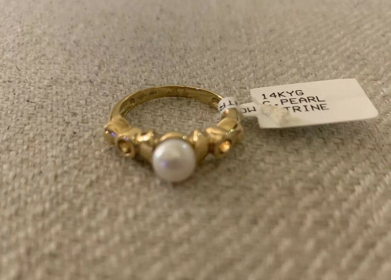 14K Pretty Yellow Gold Ladies Round Pearl Ring With Citrine Stones On The Sides