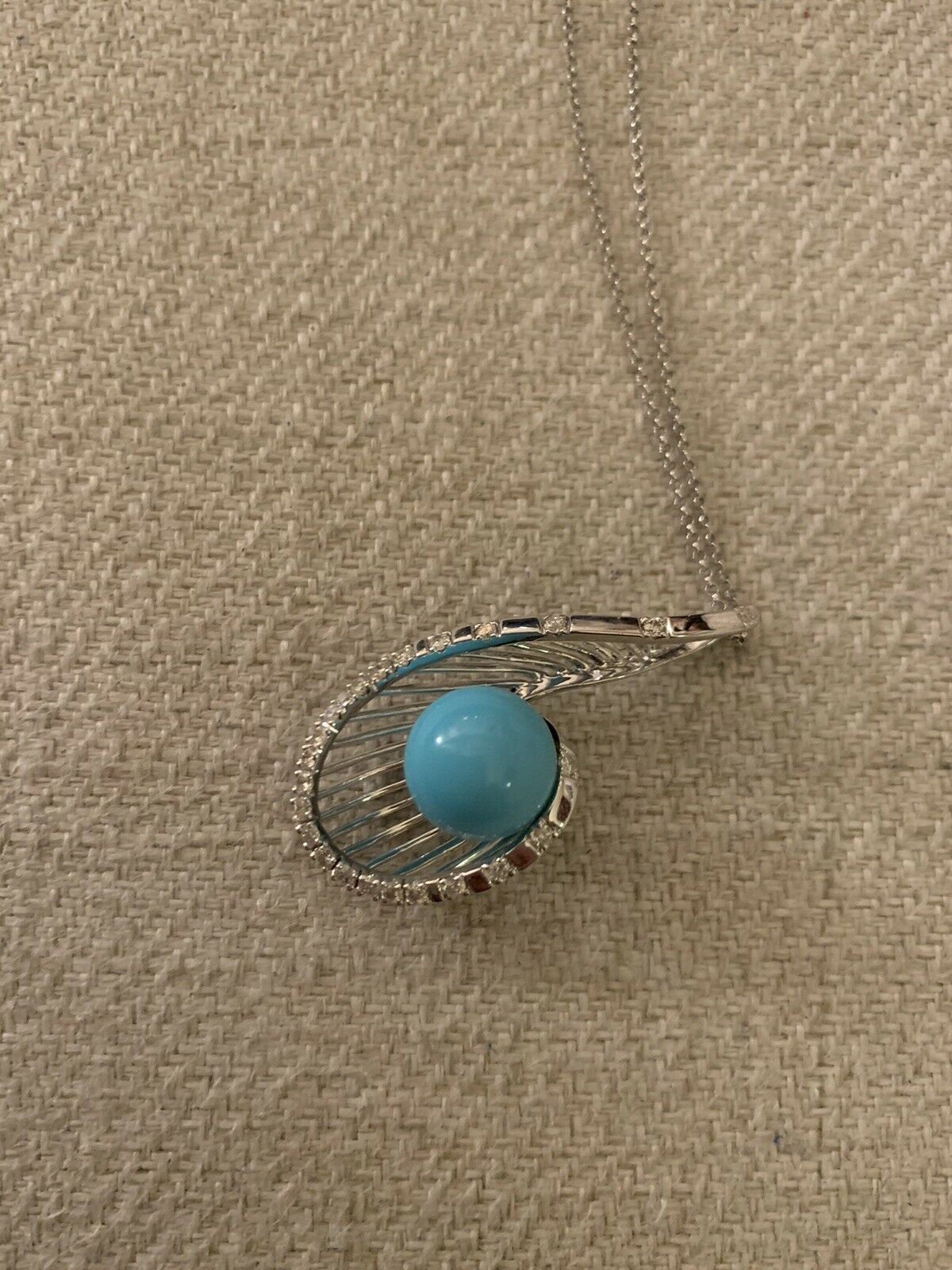14K Pretty White Gold Round Turquoise Pendant 7.2 Cts W/Round Diamonds 0.46 Cts