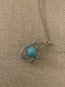 14K Pretty White Gold Round Turquoise Pendant 7.2 Cts W/Round Diamonds 0.46 Cts