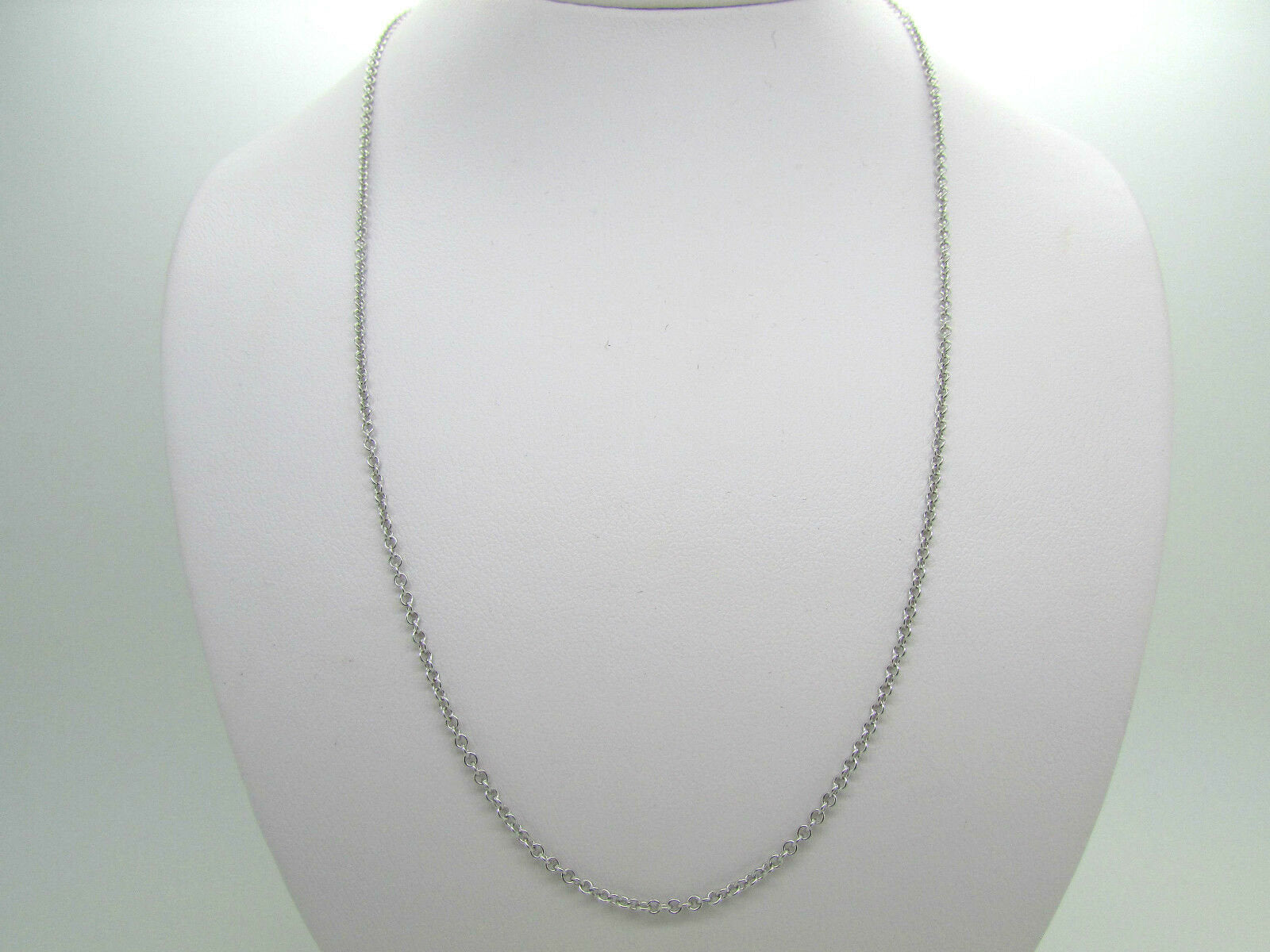 14K White Gold Link Chain 16 Inches 2.5 Grams Made In Italy.