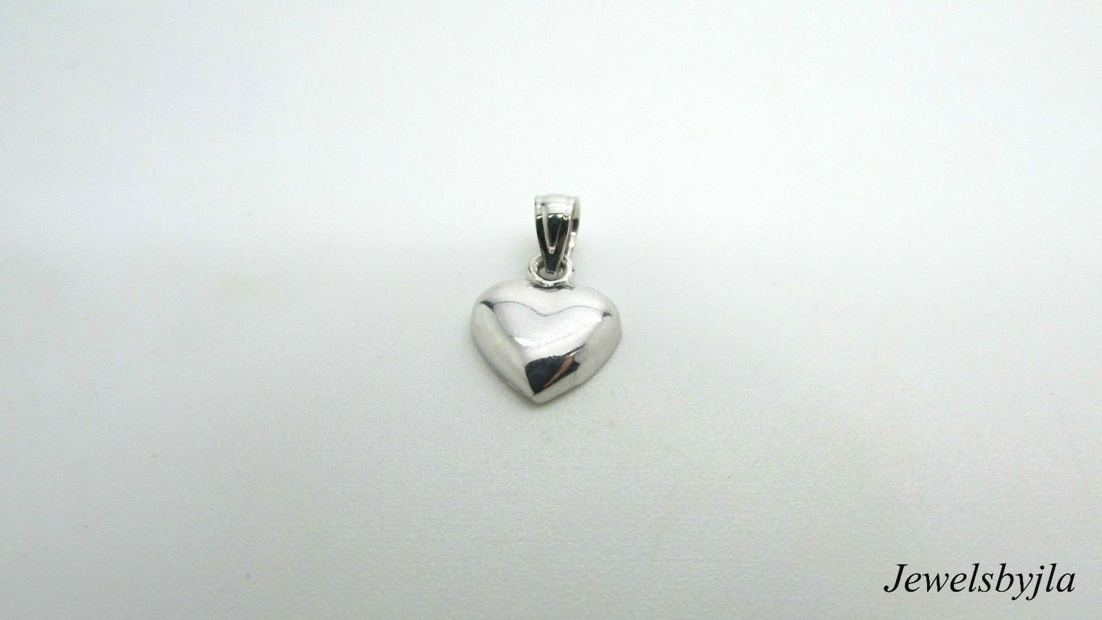14K White Gold Cute Detailed Heart Charm/Pendant 0.9 Grams