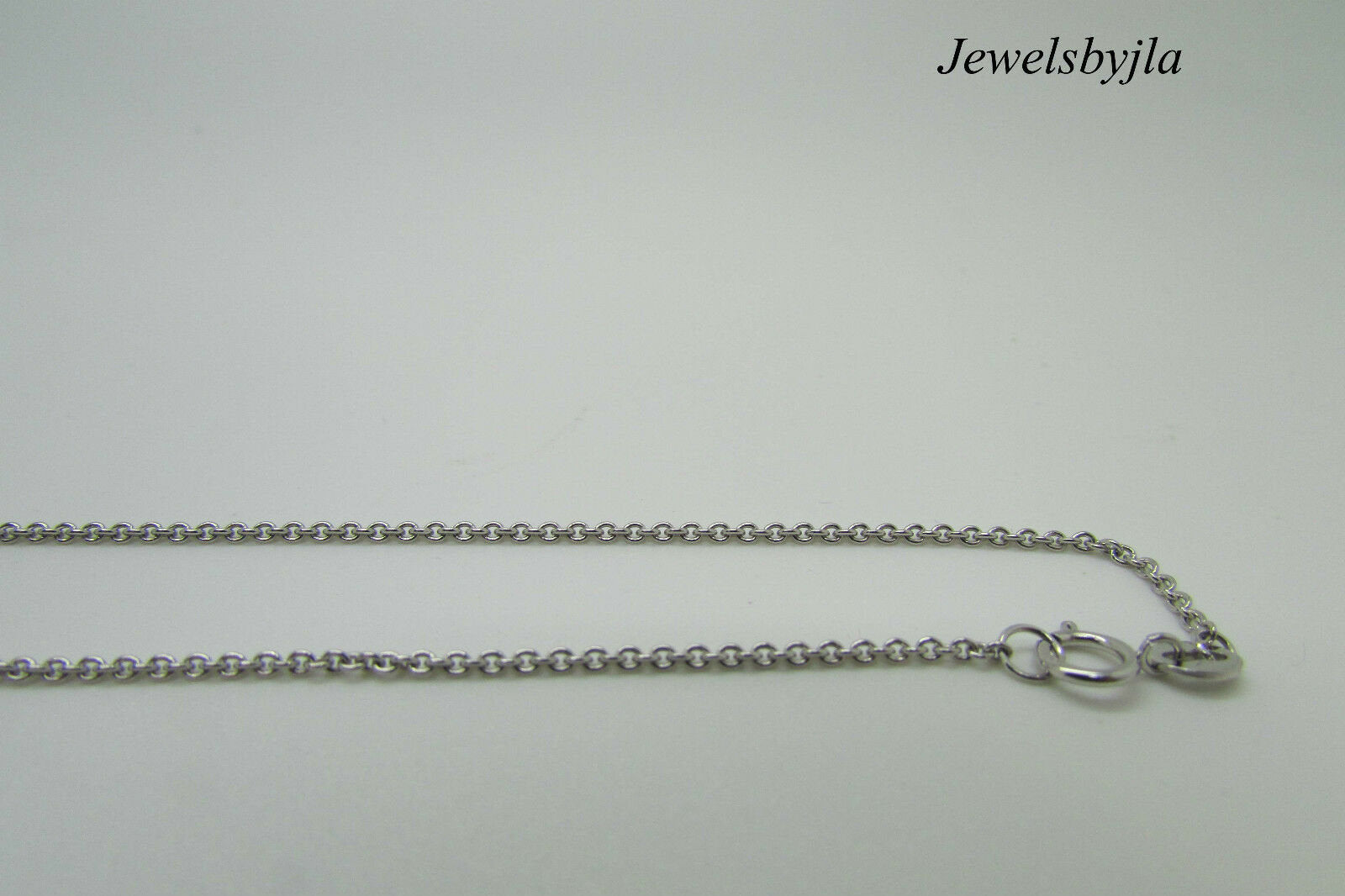 14K Pretty White Gold Round Link Chain 20 Inches 2.6 Grams .80Mm